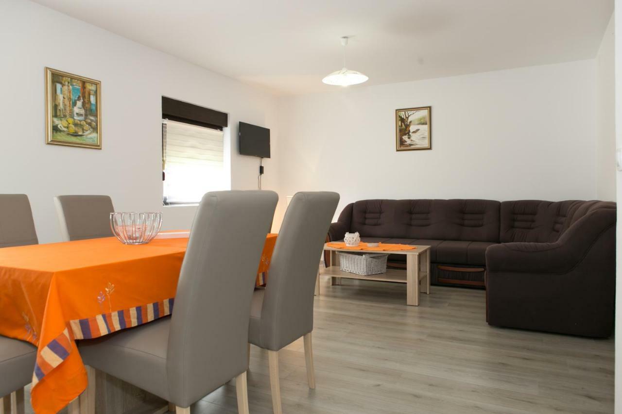 Apartman Lori Otočac Extérieur photo